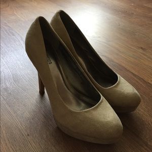 💕 Maurices Suede Heels